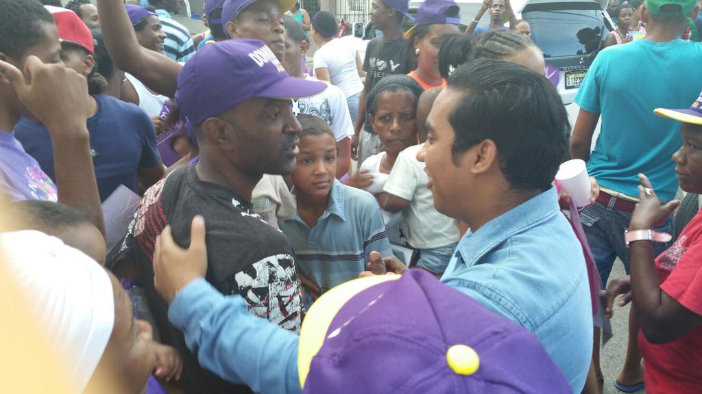 EurySiriaco's tweet photo. ¡Misión cumplida!

Gracias a mi gente del KM 8 por todo el apoyo y el cariño.

#SiSePuedeDN
#EurySiriacoRegidor http://t.co/Mns8W6wkJk