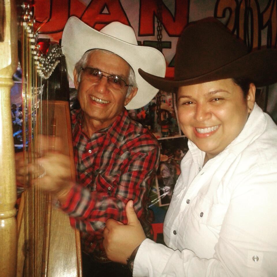 Con el padrote de la canta criolla. Mi viejo querido Cheo H. Prísco