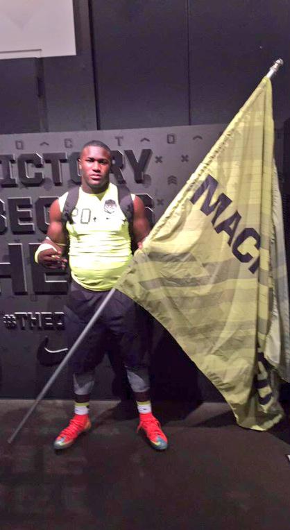 RTRnews's tweet photo. Priority Target @DevinWhite_40 #TheOpening2015 http://t.co/eEqGCG1lym