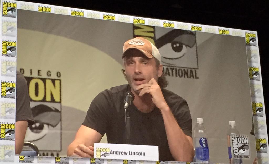 ghomibear's tweet photo. #SDCC2015 Day 2, Hall H. #TheWalkingDead  panel rocks! http://t.co/RgHcL1lia7