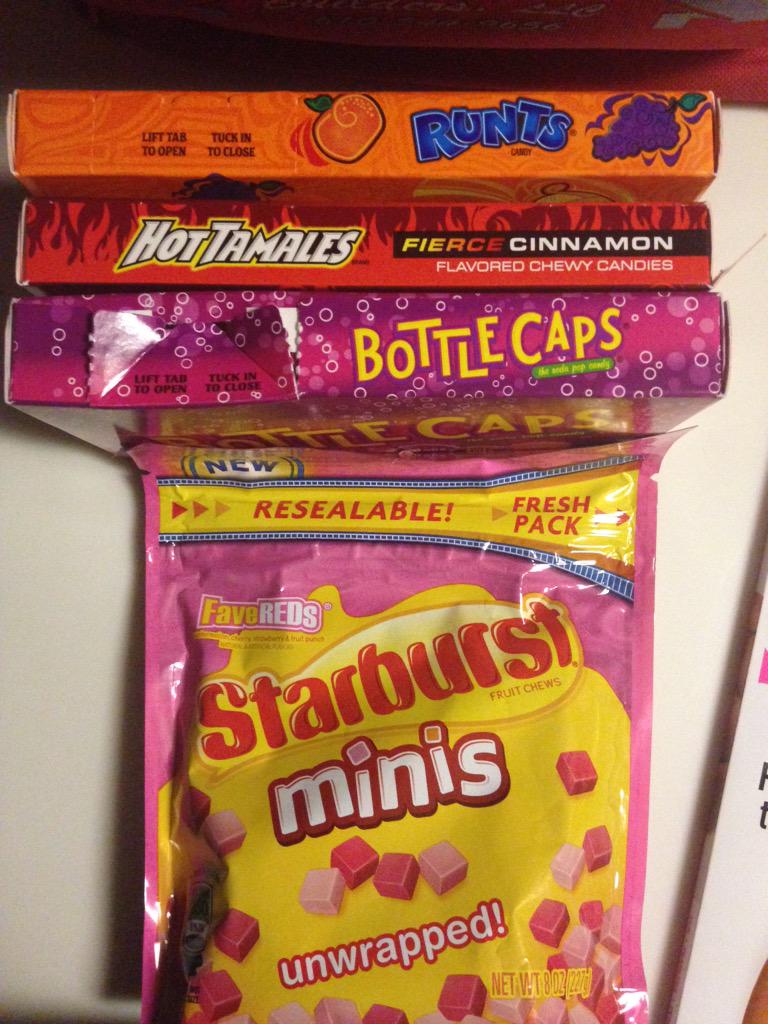 jmarinelli613's tweet photo. Hubby & I went to @Walgreens - made me think of you @hardlygracie #candylovee http://t.co/mH0yZlHW1O