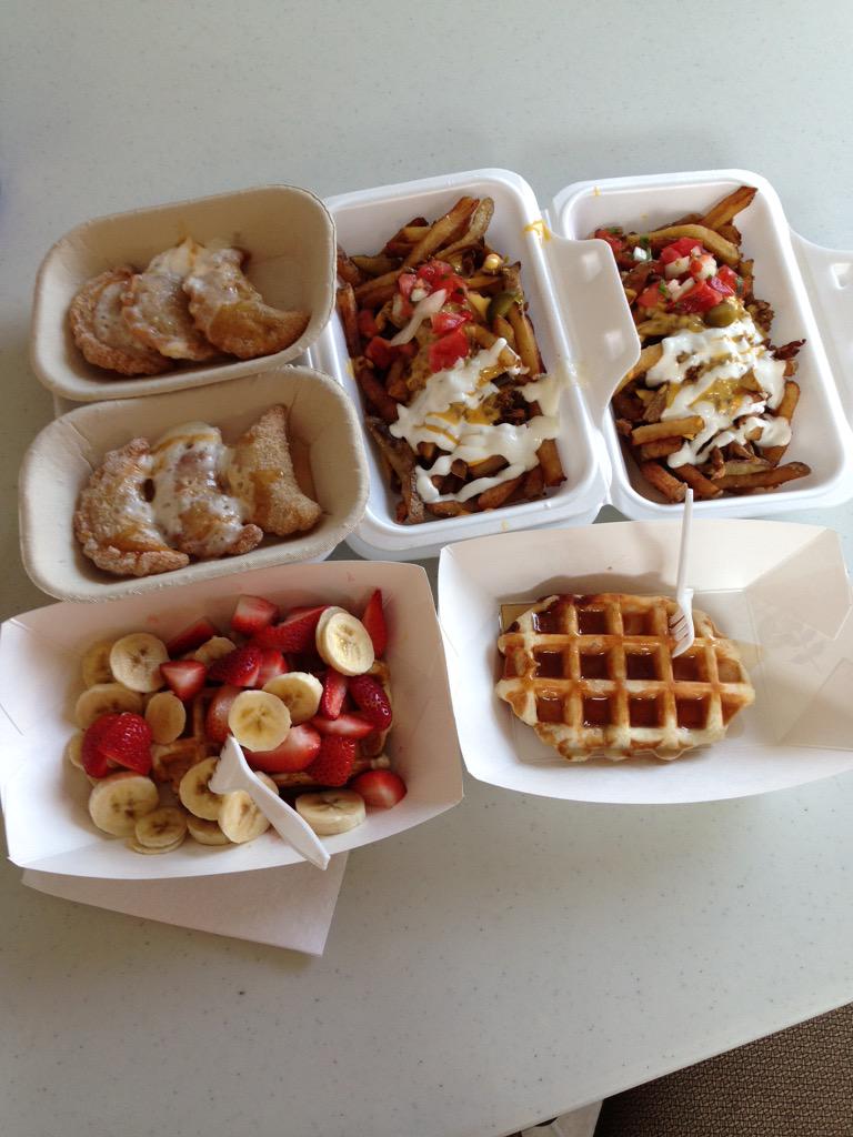 2015SASGCulture's tweet photo. Stopped by the Waffle Wagon and The Grateful Grill today! #yum #SASG http://t.co/XGH49HW867