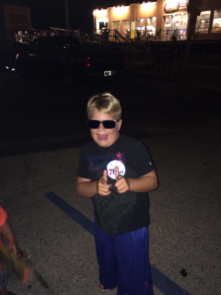 PatrikSkog80's tweet photo. Ocean city New Jersey creep in with Leo ππ» #boardwalkstyle #leospyglasses #snapchat http://t.co/RRvs8OBU3P