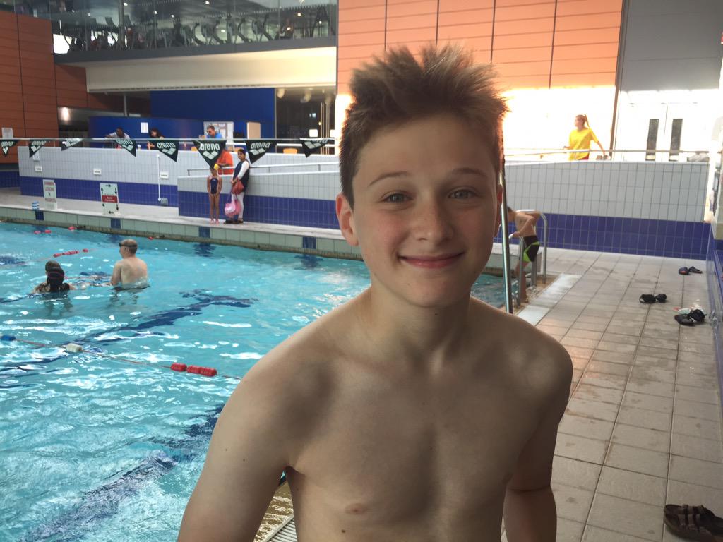 Josh &amp; <a href="/HertsmereFlyers/">Hertsmere Flyers</a> friends swimming 24 hours swim for <a href="/MakeAWishUK/">Make-A-Wish UK</a>. Good luck!! justgiving.com/Flyers24hoursw…