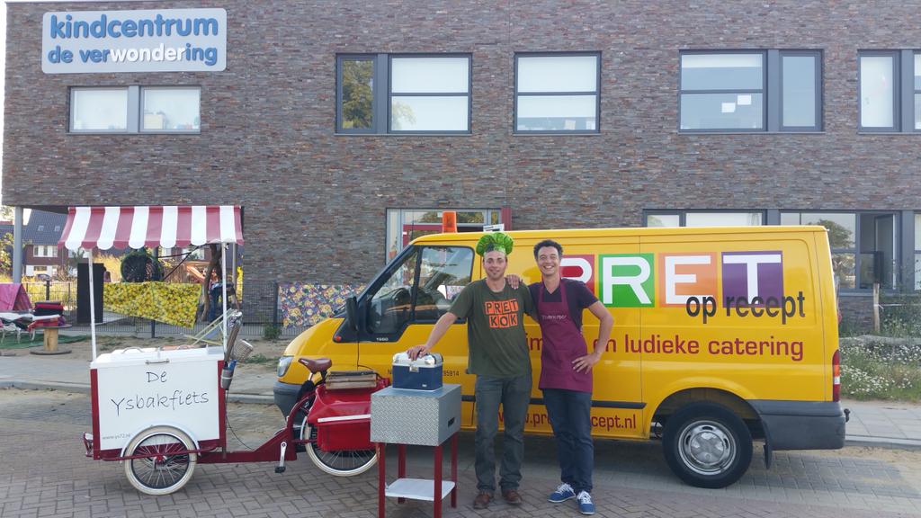 Ysbakfiets's tweet photo. Samen met Pret op recept op Kindcentrum de Verwondering in #Lent hun eindfeest mogen opleuken. http://t.co/OnYntpoL4p