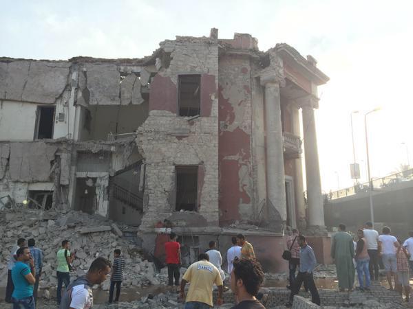 AJELNEWS24's tweet photo. عاجل 🔴

إنفجار في #مصر يؤدي إلى ﺗﺪﻣﻴﺮ ﻣﺒﻨﻰ ﺍﻟﺴﻔﺎﺭﺓ ﺍﻹﻳﻄﺎﻟﻴﺔ ﻓﻲ #ﺍﻟﻘﺎﻫﺮﺓ ﺑﺸﻜﻞ ﺷﺒﻪ ﻛﺎﻣﻞ،ووقوع إصابات

#انفجار_القاهرة
- http://t.co/RdYFufjqy2