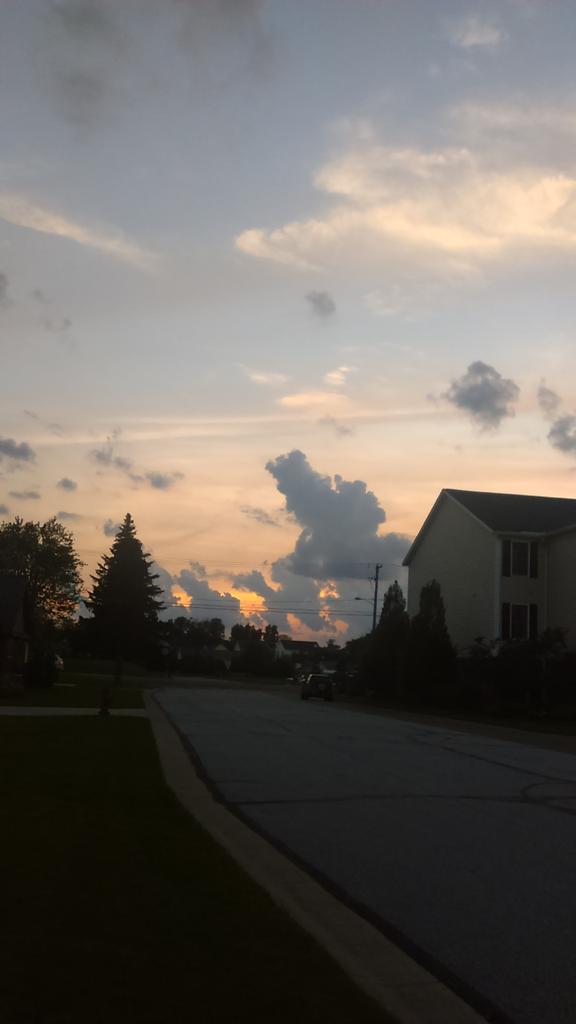 TreyMothafucka's tweet image. What are they doing ?
#WeatherMod
#GeoengineeringAerosols
#EMF
#ElectroMagneticFrequency 
#Toxic
#OpChemtrails