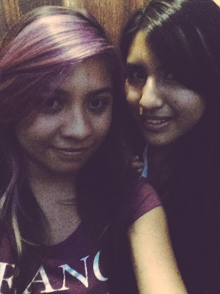 Brigitte_Yuuki's tweet photo. @JannethSoria eres la mejor amiga del mundo mundial #TeAmodoro #SiempreJuntas #ApoyaditaVoy ❤️👭💜 http://t.co/MoH7g5c2uz