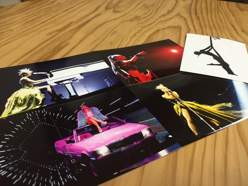 akiko_lawson's tweet image. 倖田來未 デビュー15周年記念全国アリーナツアーを封じ込めた、ライブフォトをローソン店内のコピー機で発売中♪ 詳しくはコチラです→ lawson.eng.mg/c54ba #倖田來未