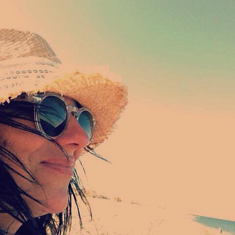 nickydepasse's tweet photo. L'insoutenable légèreté de l'air Chaud #Gruissan #plagedeschalets #372lematin #LanguedocRoussillon #LeSud #Sunshine http://t.co/KUq840gc3S