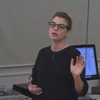 di_dieco's tweet photo. Solo io vorrei Emma come professoressa?#PROFBROWN!👊🔝✌ http://t.co/YFg31vsmyB