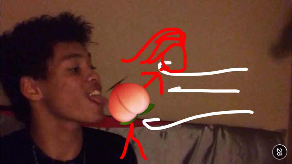 indurgoo's tweet photo. I'd like to just say that @_GoldDiamonds__ sc  story never fails to entertain me😂😂 http://t.co/XxqzxbhUXh