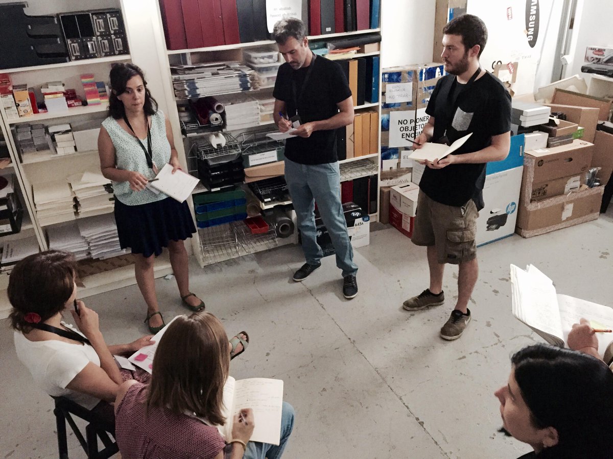 Sandra y el equipo de historia preparando el libro sobre la gastronomía de las civilizaciones antiguas