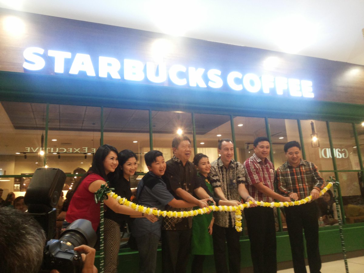 Pak alesius bunawan beserta anak2nya nih.. pak hendra, pak chandra, bu novi n bu diana,☺  "<a href="/bandarlampung/">LampungDirectory.com</a>  "