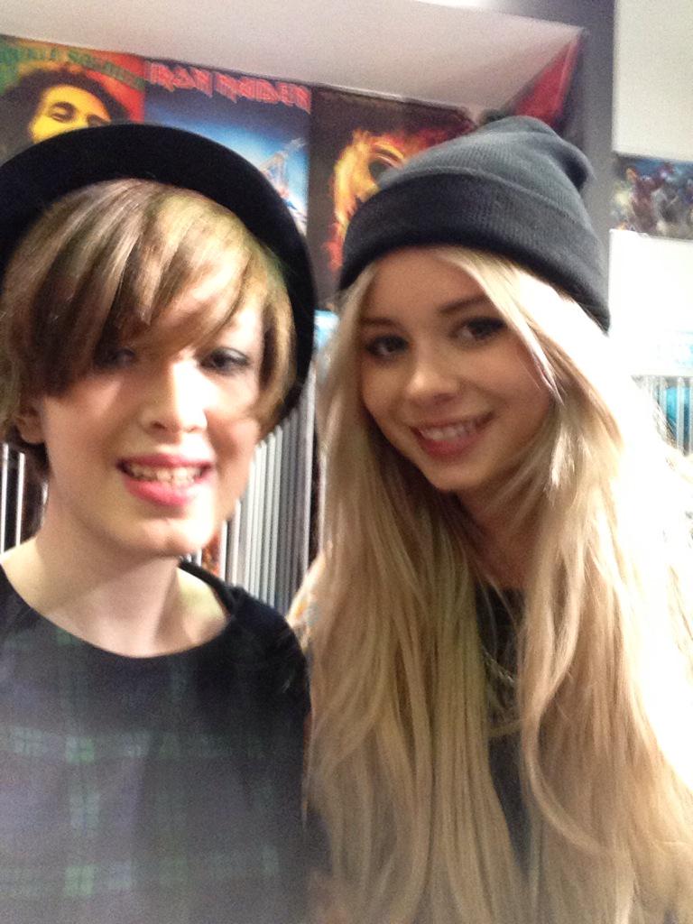 Happy Birthday Nina Nesbitt you wonderful woman   2 1 