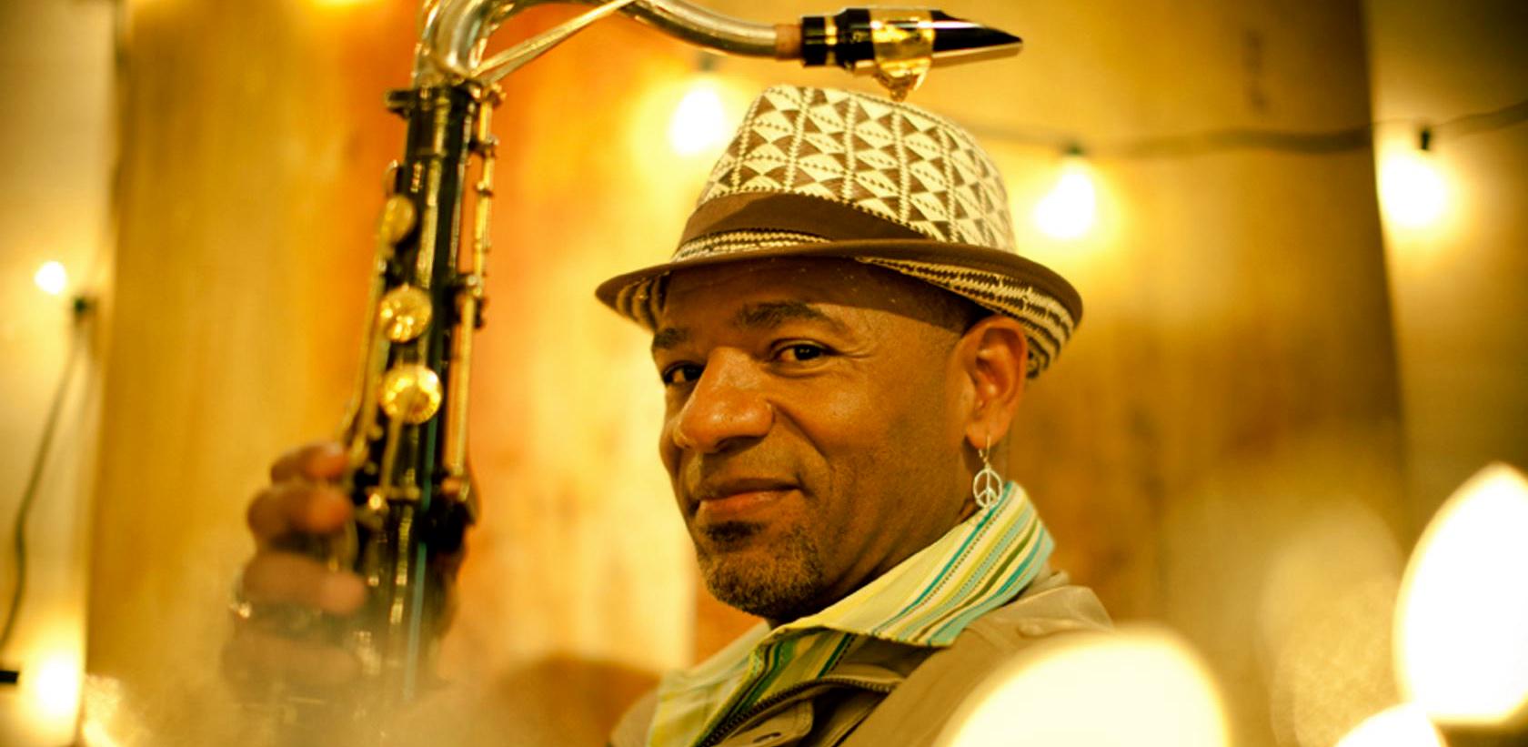 HAPPY BIRTHDAY ... KIRK WHALUM! \"MAKE ME A BELIEVER\" ft Lalah Hathaway.  