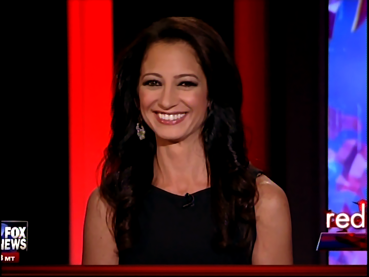 Morgan_Cody_1's tweet photo. @RemiSpencer paid a visit to @RedEyeFNC last night. #wrongchair http://t.co/r1wNrK1SLx