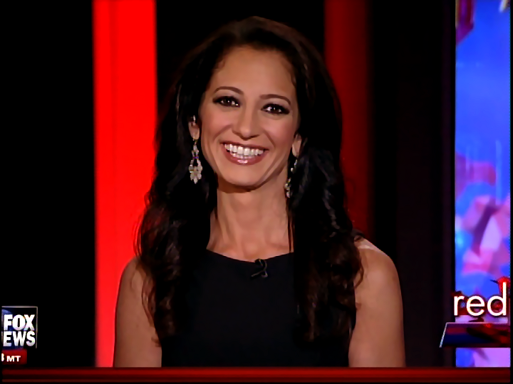 Morgan_Cody_1's tweet photo. @RemiSpencer paid a visit to @RedEyeFNC last night. #wrongchair http://t.co/r1wNrK1SLx
