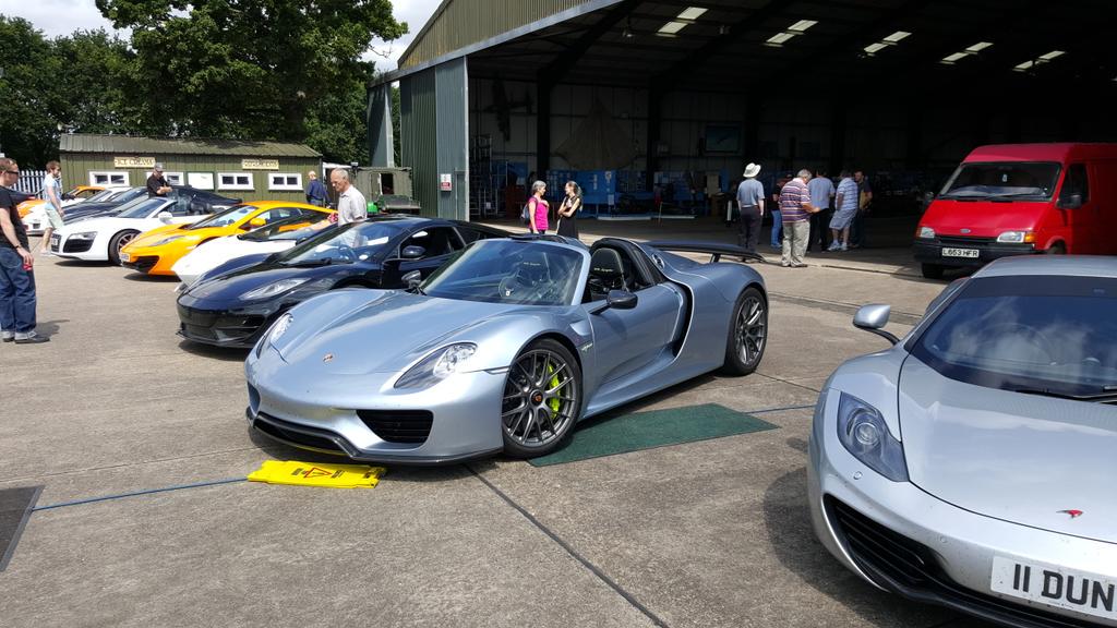 propsandpistons's tweet photo. @NX611_Pilot @NX611JustJane @nx611_engineer @Stuttgart9 great to see some stunning cars with #NX611 http://t.co/3VcOD8fzHl