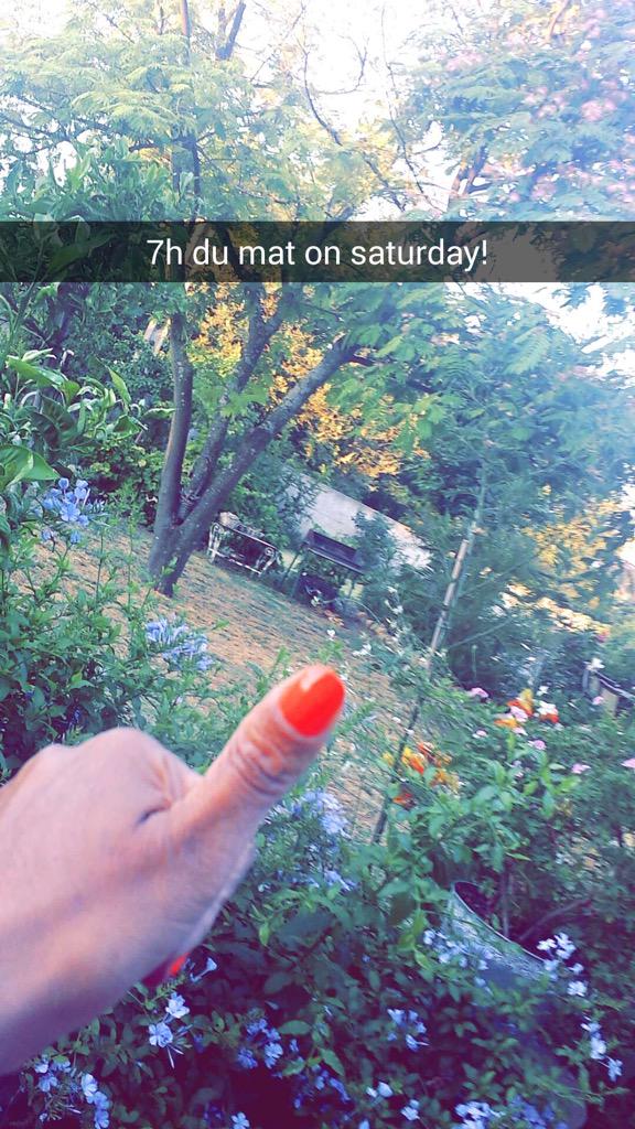 PuRe_Rays's tweet photo. les daronnes sur Snap faut arreter a un moment srx surveiller vos mère la vous aussi 😓 http://t.co/SOIhY4W5bp