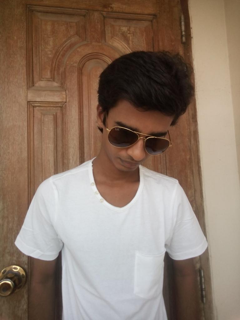 khan_fk13's tweet photo. http://t.co/6ZBnrhxigM