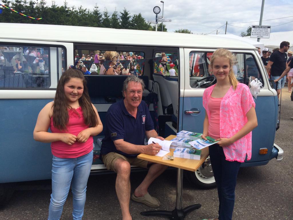 timbentinck's tweet photo. Having a lovely day at @Dubdayz with Colin! http://t.co/jONzyTtR6B