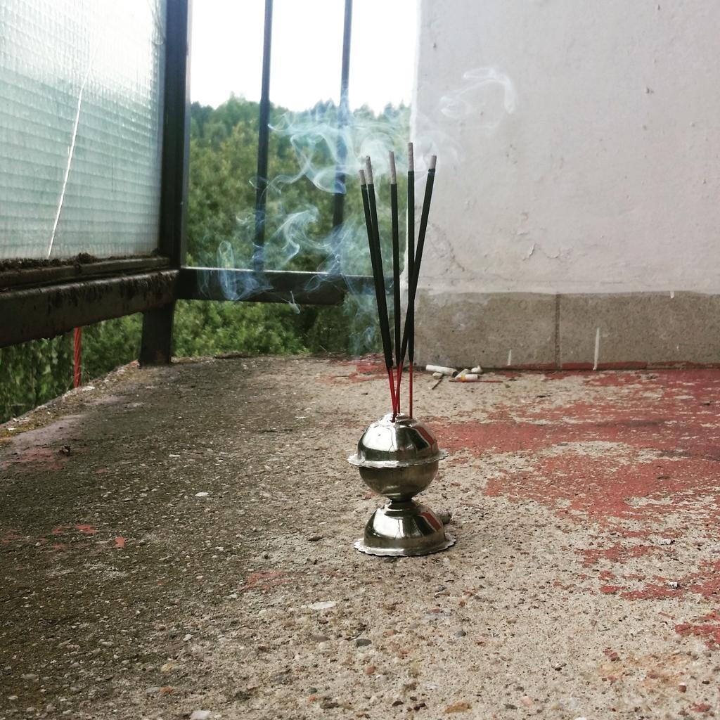 RT"<a href="/MetalRebelAsia/">The Metal Rebel</a>: Preparation time for <a href="/manjasad/">ᮙᮔ᮪ ᮏᮞᮓ᮪</a> before play time in <a href="/obsceneextreme/">Obscene Extreme</a> Czech! <a href="/Jasad_bdm/">JASAD OFFICIAL</a> "