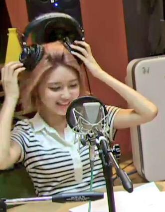 SooyoungAr's tweet photo. صور | سويونغ في راديو سني FM Date http://t.co/nO4wPW5QFi