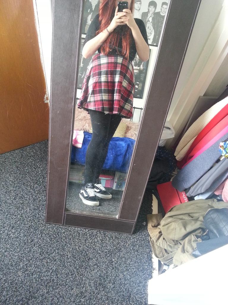 chloerobo97's tweet photo. Actually pleased with what I'm wearing today! http://t.co/dMWGzQDv7a