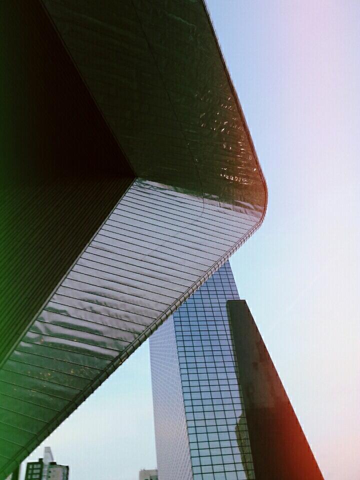 Meirles1's tweet photo. #Rotterdam #Sky #City #010byday #centralstation http://t.co/XKiSmmSuzd