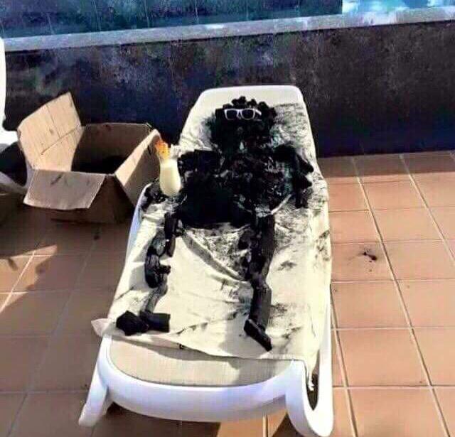 BronzeInfinity's tweet image. Sun damage is irreversible. Get a spray tan @BronzeInfinity #Spraytan #sun #walsallspraytan