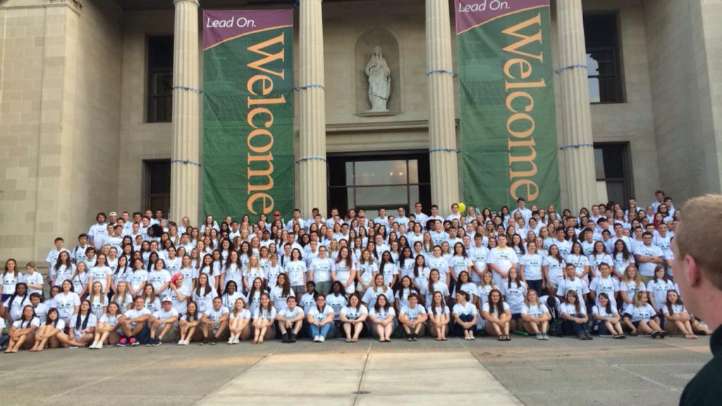kaitlynwhite115's tweet image. This has honestly been the most phenomenal week. I absolutely love being a part of this school. #mu100 💛💚