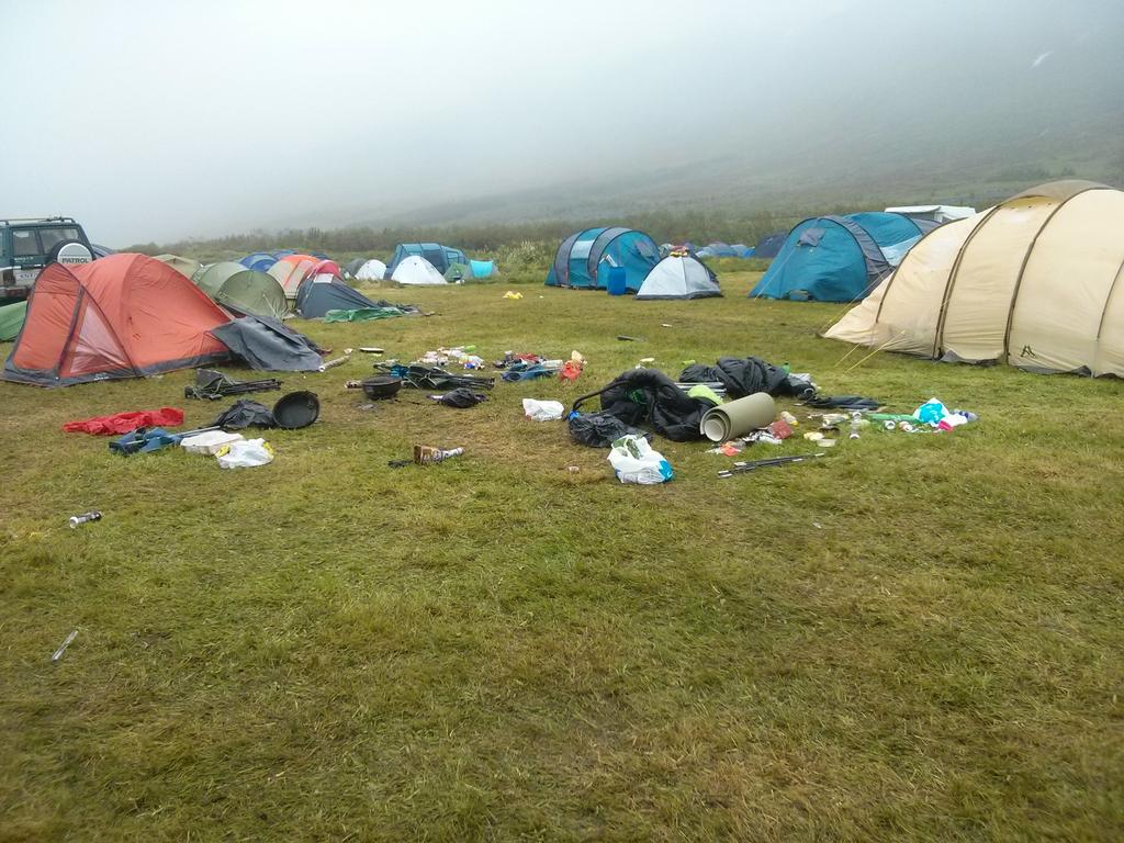 rvkgrapevine's tweet photo. @eistnaflug people! Due to the shitty weather, the organisers have opened up egilsbúð for people to sleep in tonight. http://t.co/gjv2JkM41D
