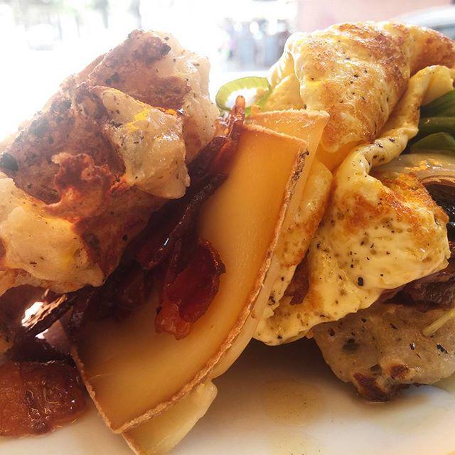 Egg, bacon, maple syrup wafel @wafelsanddinges ift.tt/1IRqRpA