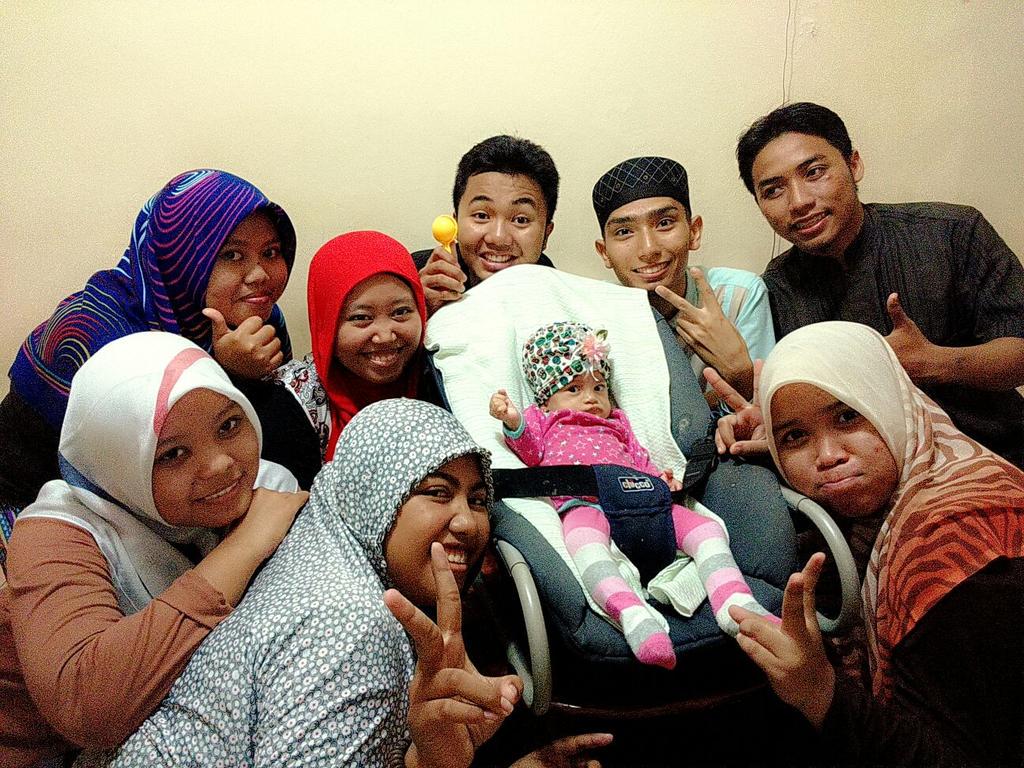 jurassic_16's tweet photo. Buka bareng di rumah usth siti nur lela insya Allah berkah http://t.co/2pSRv2D6Sb