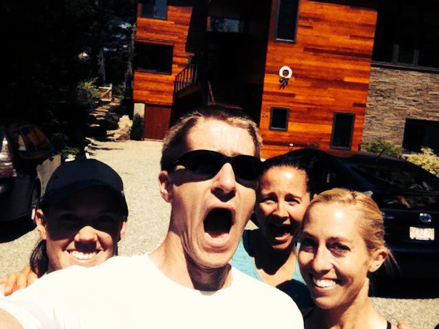 Because if a morning run doesn't end with a selfie did it ever actually happen? <a href="/OkayTUNA14/">Dan Vassallo</a> @kjgravel <a href="/LarissaBPark/">Larissa Bifano</a>