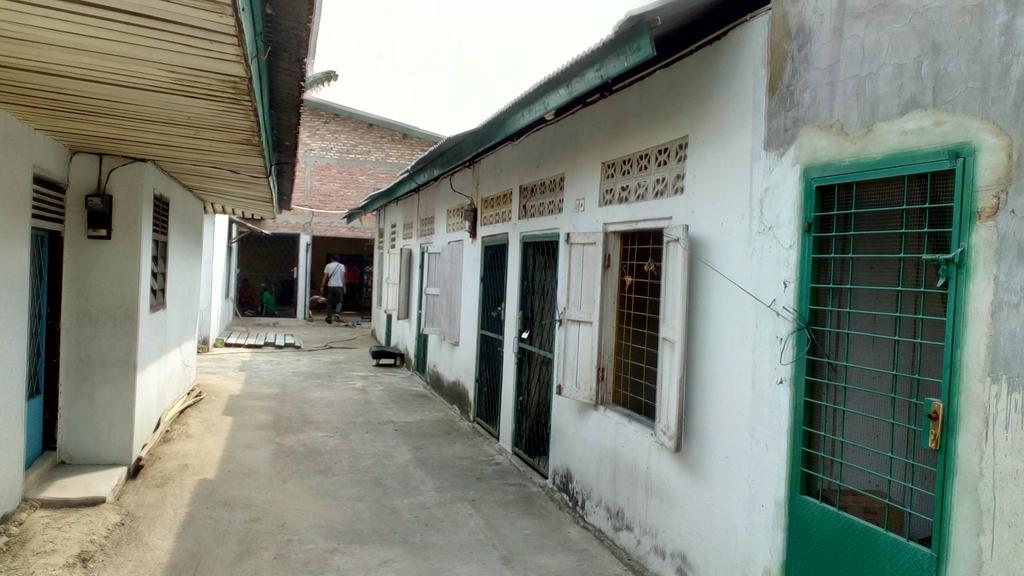 agacitama's tweet photo. 7) dr situ kt meluncur k panti fakir miskin tunas bangsa. saudara2 kita yg cacat atau g terurus ada dsna. #cgcharity http://t.co/fQLbyuYCPS