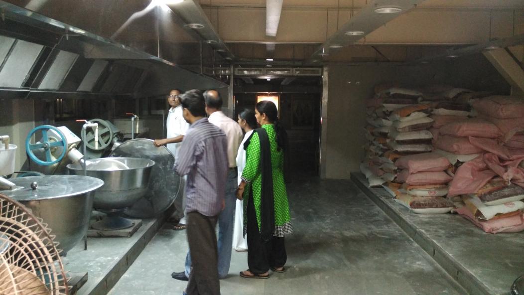 #technology #kitchen of 7 floors..each floor dedicated to a single section like 'chapati floor' #brahamkumari #mtabu