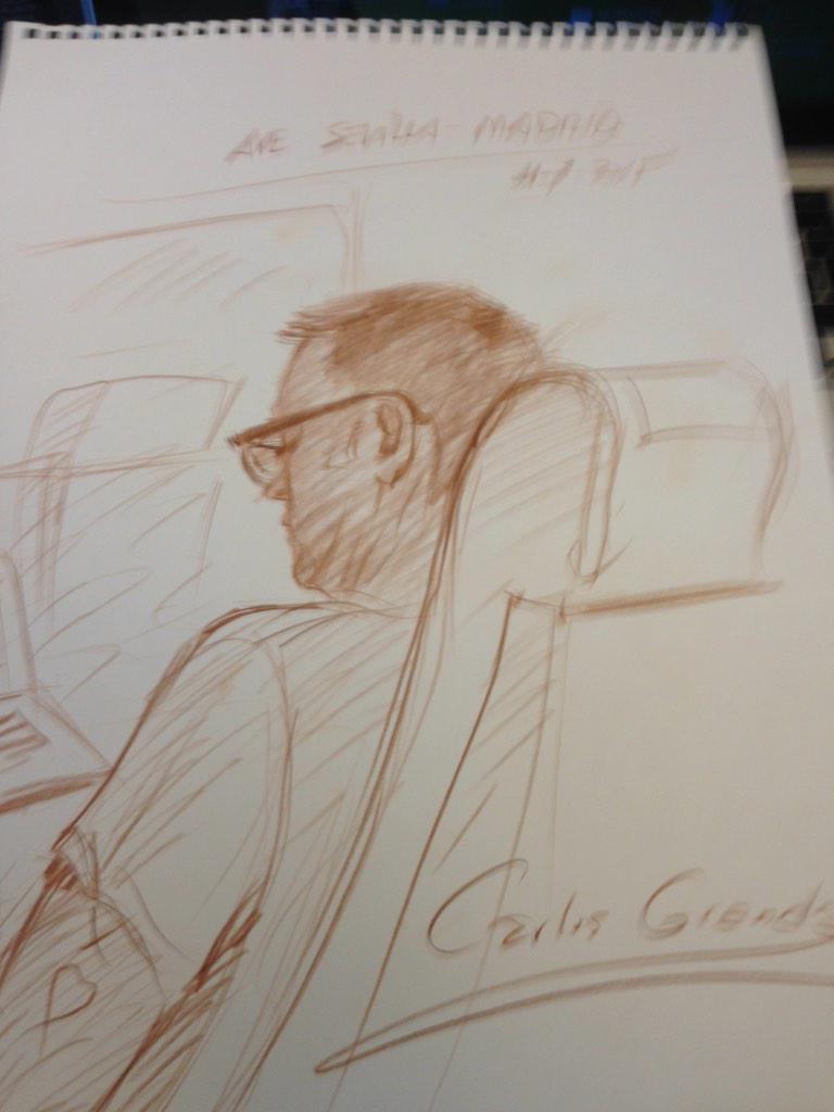 JuanraLucas's tweet image. Me lo acaban de hacer y regalar en el AVE... Gracias, Don Carlos Granda ;)