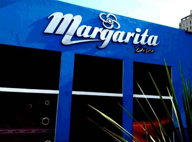 LMrioquez's tweet photo. Ya esta disponible en  instalaciones d margaritadisco nuestro primer hijo!
Exclusividad autografiada
#LMimpulsovital http://t.co/TXO5FTpwIp