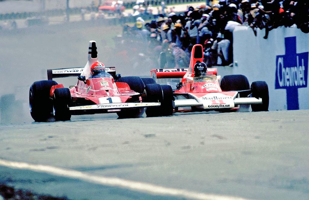 RobKnightF1's tweet photo. James Hunt and Niki Lauda - a legendary rivalry. #jameshunt #nikilauda #huntlauda @F1 http://t.co/dRiF1IYIlA