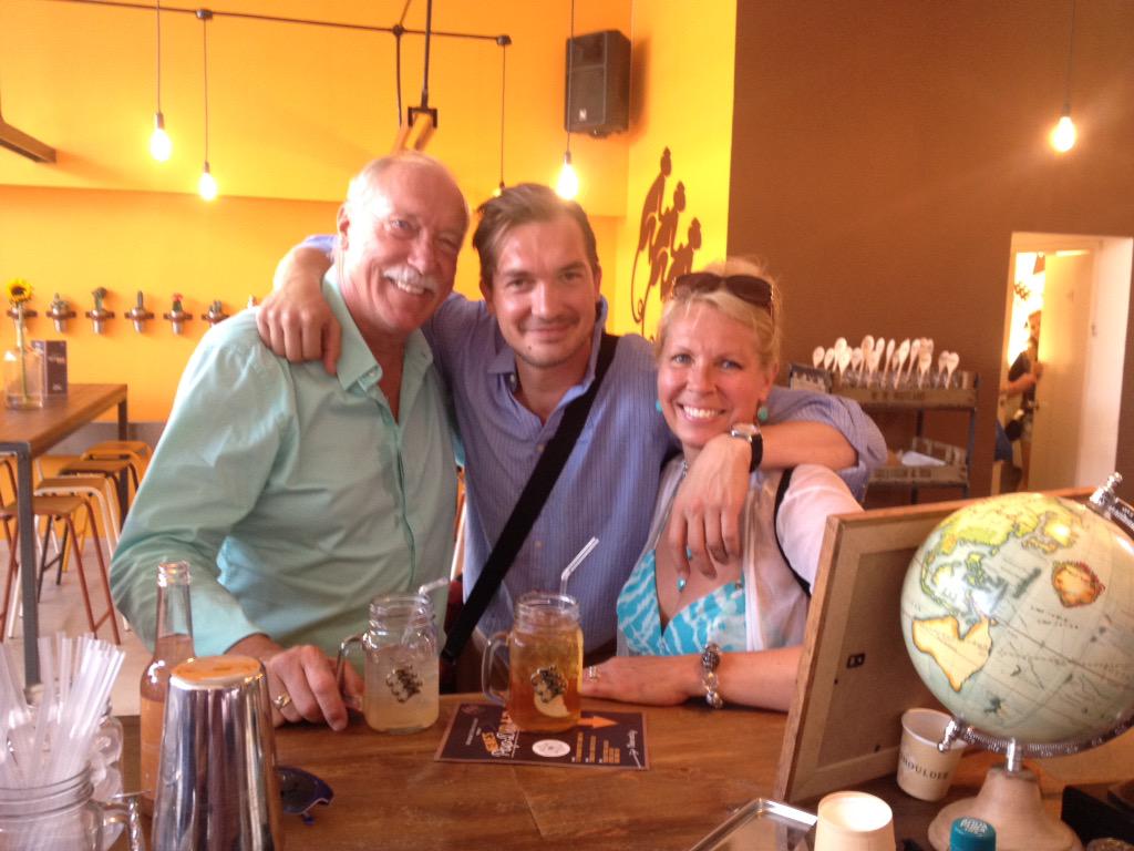 picklethatguy's tweet photo. Monkey business with family... http://t.co/sr4InRoN1x