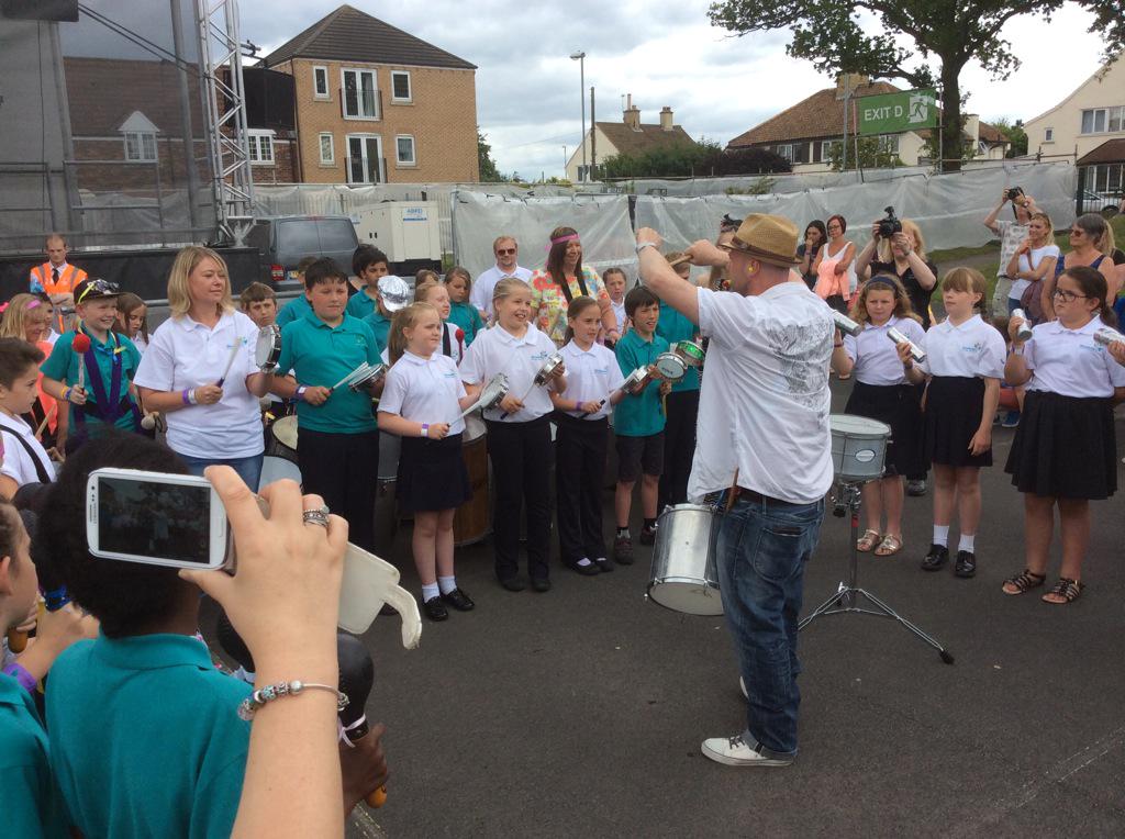 NinelandsPS's tweet photo. Getting ready to rock @GarforthFest @Green_Lane_PA http://t.co/VKYA5YCjE2