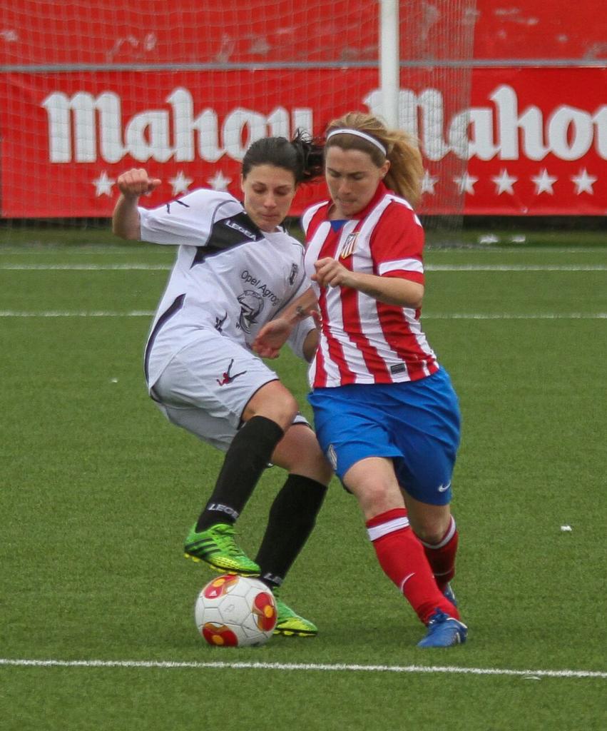 Con el 19 Erika <a href="/EriikkaSanchezz/">Erika Sánchez♡</a> llegó la ultima y se lesionó, pero dio la cara. ENHORABUENA CAMPEONA DE LIGA Y COPA