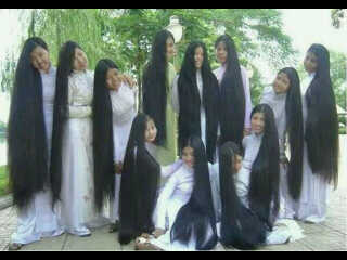 elsaday_a's tweet photo. Jam pocong gnii kaka @pujieastuti7 krim gmbar ginian.. (╥_╥) @ad_dind @ichawidya @chapratiwi http://t.co/YvxFLPmk4V
