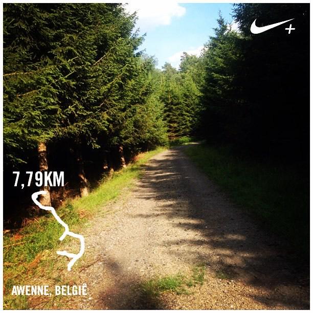 flash4ever's tweet photo. 💪 #nikeplus http://t.co/dOsL1FVwv4 http://t.co/ABHBcD3OKz