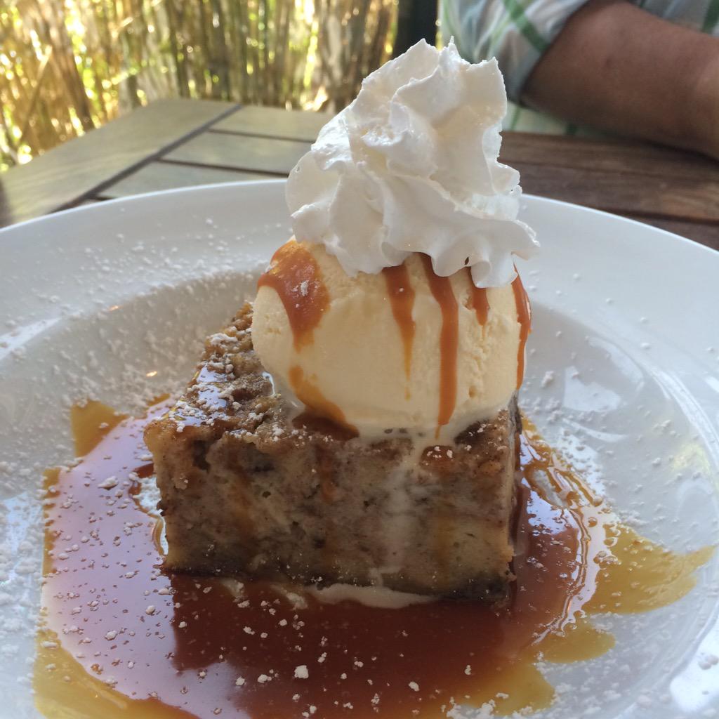 Holy moly. Banana Bread Pudfing <a href="/NickSamsGrill/">Nick and Sam's Grill</a> is ah-ma-zing. 🍌