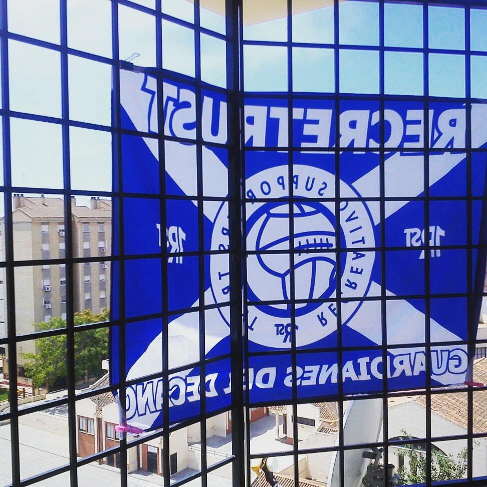 recrecris's tweet photo. El Trust presente en un octavo cualquiera del Polígono San Sebastian #elrecredesugente @RecreTrust http://t.co/CkGo5bs36V