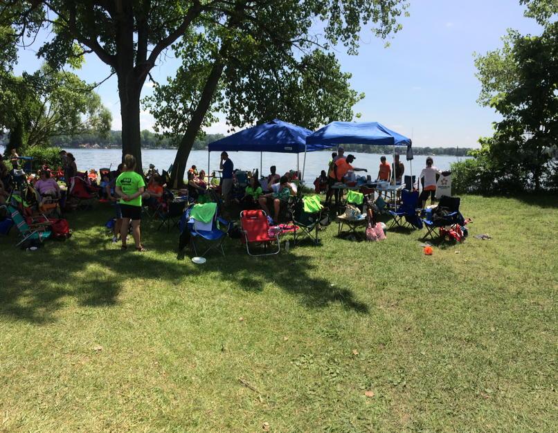 CLEDBA's tweet photo. @cledba #dragonboat Dragons on the (Portage) Lake Festival. #dragonboatracing at its best. Burning River Dragons! http://t.co/bsDFyqZ4FI