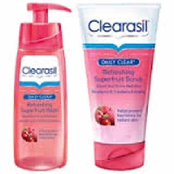 BTybender123's tweet image. My night fix is always washing my face with my @Clearasil cleanser! #NightFix goo.gl/l45Kkz